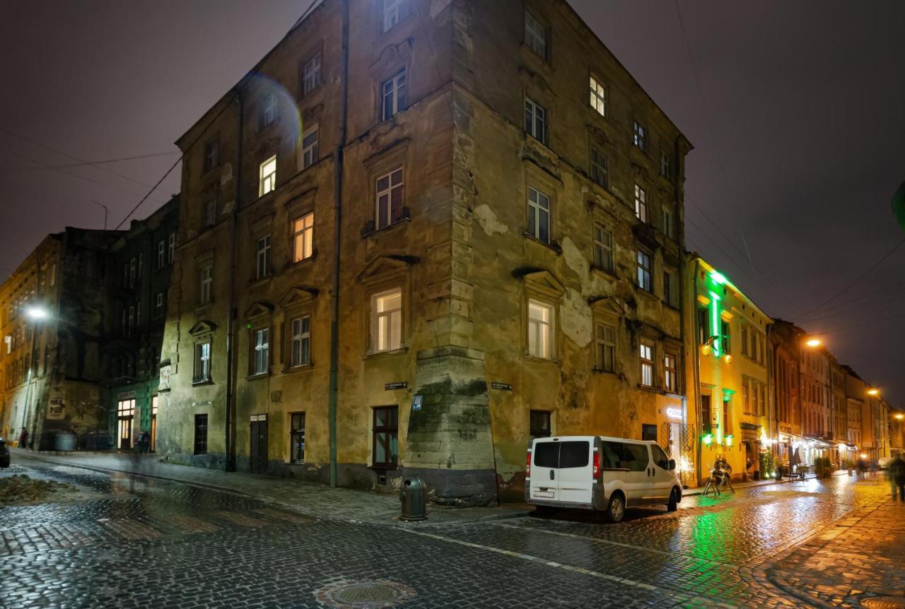 Old House Apartment Lviv Exterior photo